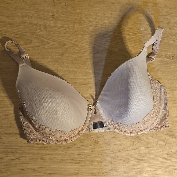 Ambrielle Cream Underwire Bra with Lace Trim 38D - Picture 1 of 2